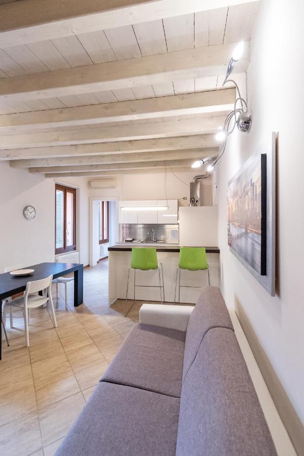 Trilocale Rua Sovera 85 - F&L Aparment Brescia Eksteriør billede